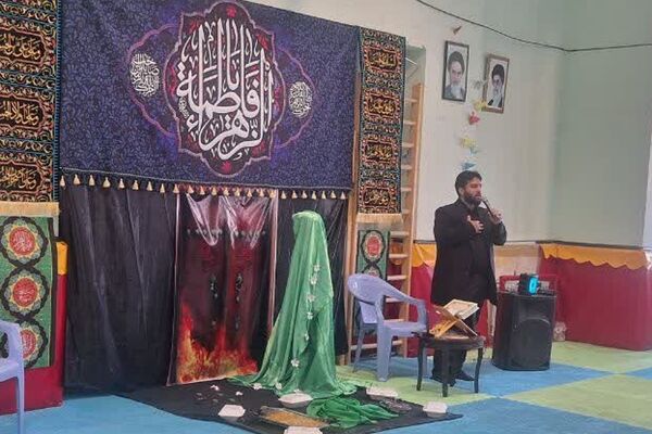 مراسم عزاداری و توزیع نذری به‌مناسبت شهادت حضرت فاطمه زهرا (س) در مدارس شهرستان ورامین
