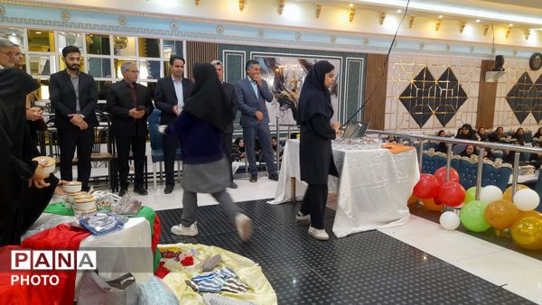 جشن ستارگان ویژه دانش آموزان دبیرستان حضرت معصومه (س) خلیل آباد