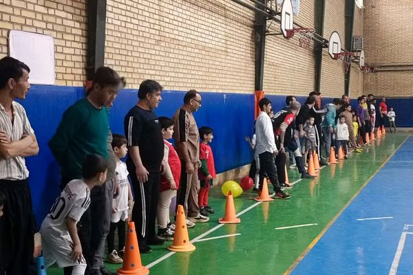 مسابقه ورزشی «روز پدر و پسری» طرح شهید خرازی در دبستان پسرانه علامه طباطبایی پیشوا