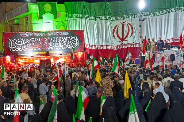 حضور بسیجیان فیروزآباد در میدان امام(ره)