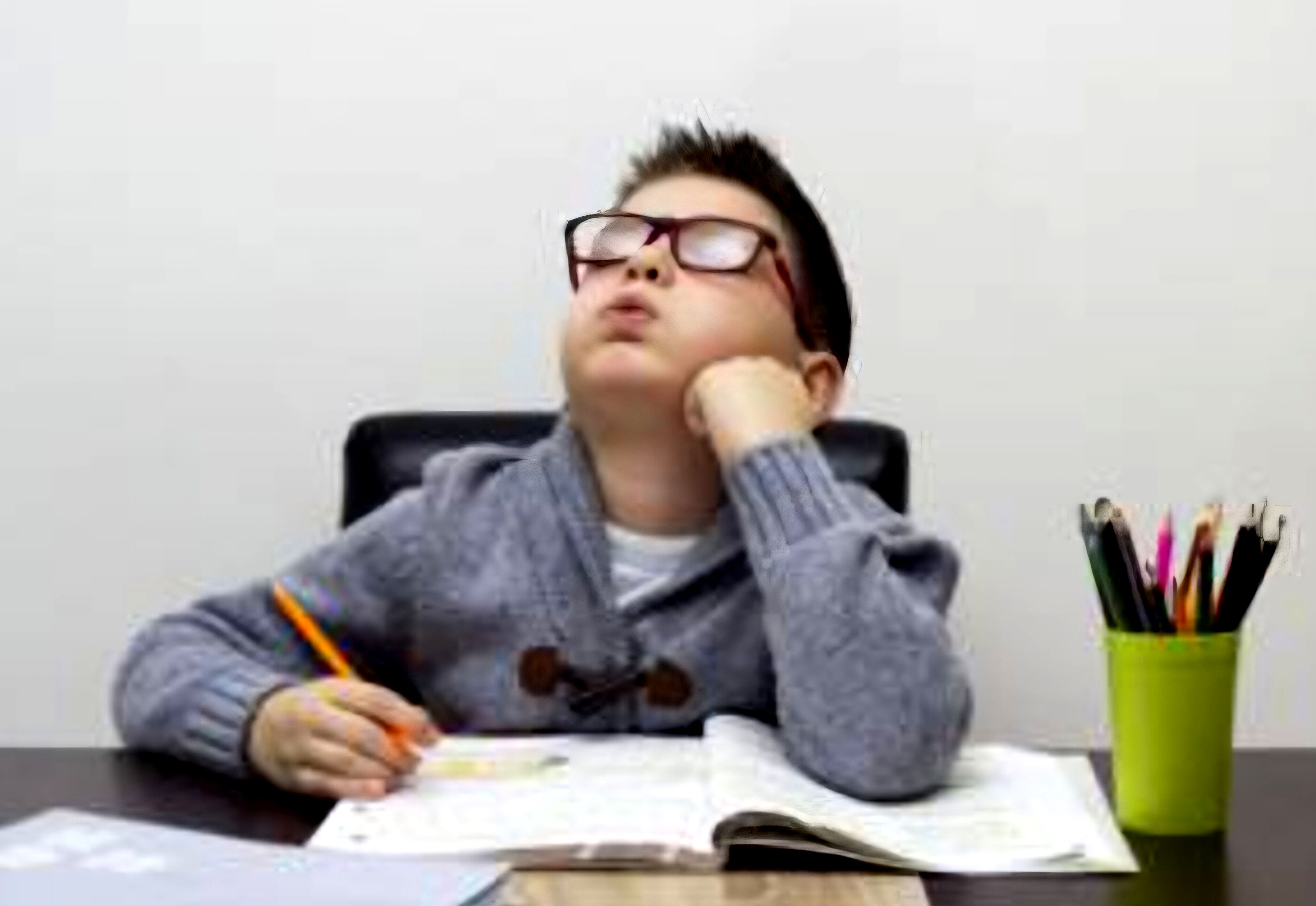 تکالیف درسی، فرصتی برای یادگیری یا باری اضافی؟