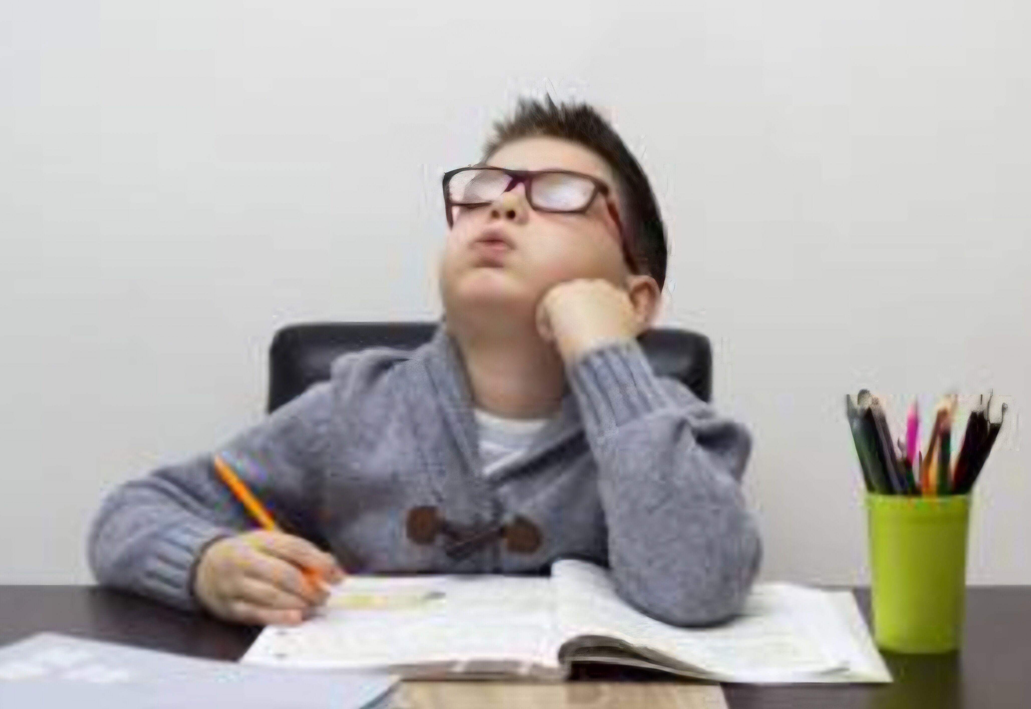 تکالیف درسی، فرصتی برای یادگیری یا باری اضافی؟