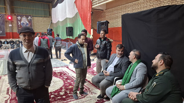 مراسم گرامیداشت نخستین سالگرد تدفین شهید گمنام در بوستان لاله قم
