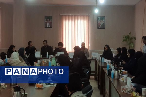 جلسه بصیرت افزایی 9 دی معاونین پرورشی رودهن