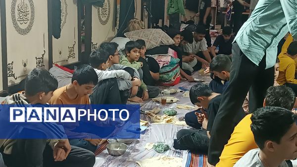 افطاری دومین روز اعتکاف دانش آموزی «سه روز در بهشت»