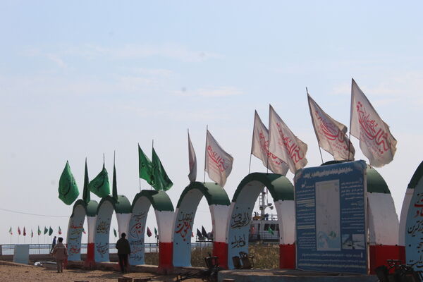 بازدید کاروان راهیان نور خراسان شمالی از یادمان اروند رود 