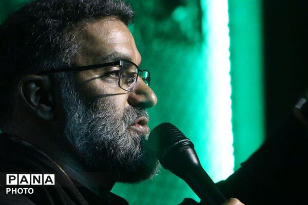 از کوچه‌های محرم تا میدان عاشقی؛ نوجوانان در مسیر پرچم‌داری امام حسین(ع)