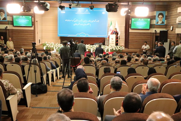  جلسه شورای توسعه و برنامه‌ریزی استان کردستان با حضور وزیر راه و شهرسازی 