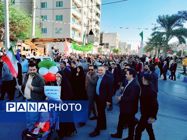 راهپیمایی یوم الله ۲۲  بهمن با حضور پرشور مردم در بوشهر 