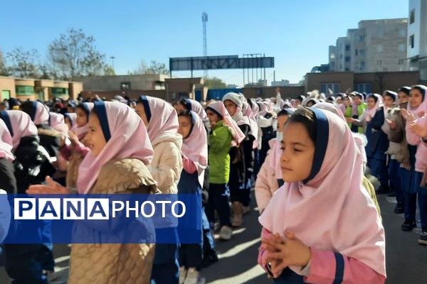 برگزاری مراسم جشن یلدا در مدرسه مهرآیین و مدرسه مریم بهارستان۲