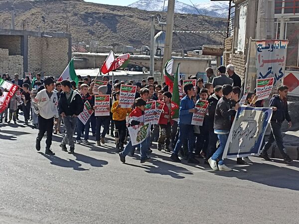 حضور پرشکوه مردم حماسه ساز بن در راهپپیمایی ۲۲ بهمن