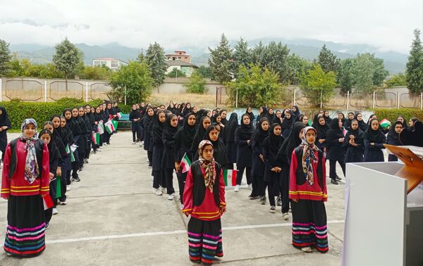 شروع سال تحصیلی جدید در دبیرستان یاران امام گلوگاه 