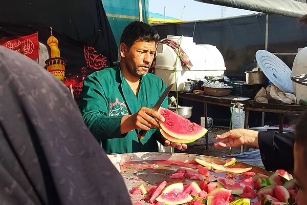 موکب سلطان ابراهیم   میزبان زائران پیاده امام رضا ( ع) 