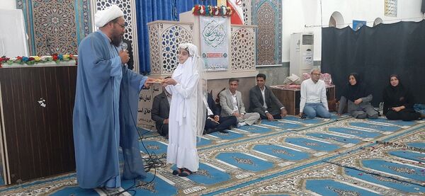 جشن تکلیف دختران دانش‌آموز پارسیان