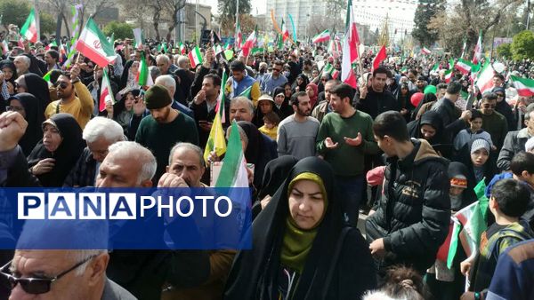 راهپیمایی 22 بهمن در شیراز برنامه دشمن را برچید