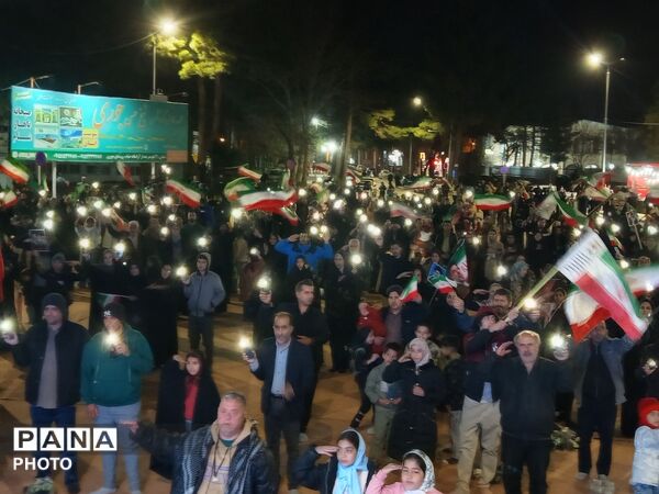  لحظه تحویل سال و تجدید بیعت با رهبر معظم انقلاب اسلامی 