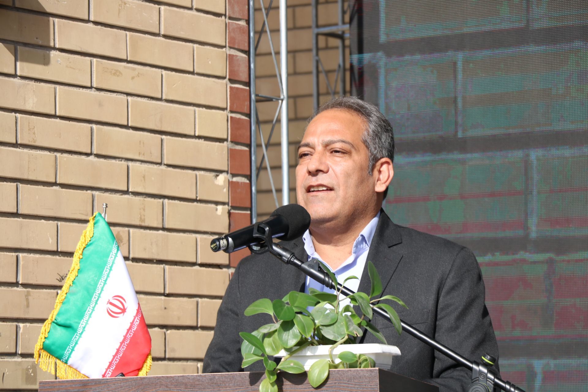  آینده از آن دانش آموزانی خواهد بود که پرسشگر باشند‌
