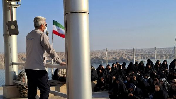 حس و حال دختران دانش‌آموز قم در اردوی راهیان نور