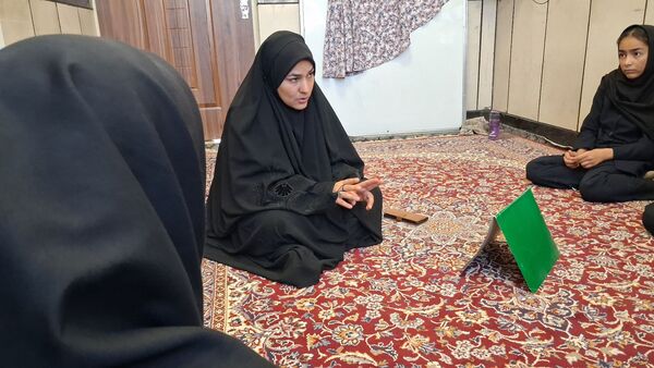 نخستین جلسه شورای دانش‌آموزی مدرسه مادر مهربان خلیل آباد 