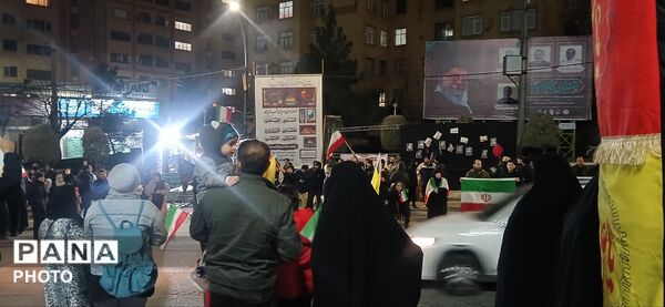 تجمع مردم شهرستان ساوجبلاغ در بیعت با سومین رهبر انقلاب