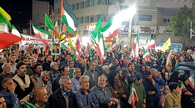 حضور مردم شهید پرور ایلام در خیابان ها