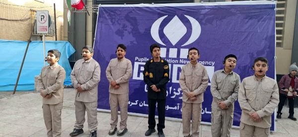 غرفه خبرگزاری پانا، وعده دیدار دانش‌آموزان در راهپیمایی 22 بهمن