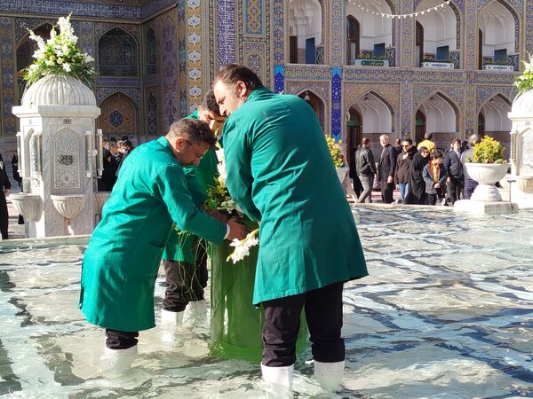 مشهد مقدس در تب‌وتاب جشن ولادت نخستین امام شیعیان  