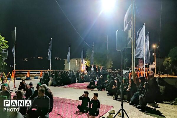 هیئت زنجیر زنی در هشتمین شب از ماه محرم الحرام در حسینیه شهدای شهر بار