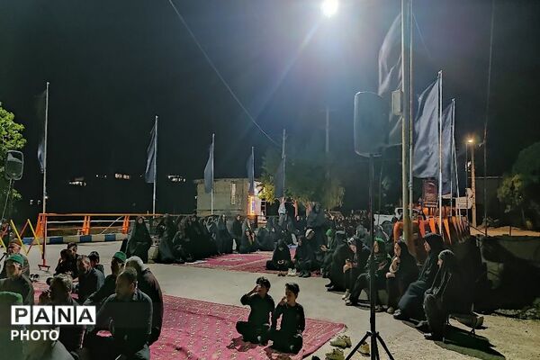 هیئت زنجیر زنی در هشتمین شب از ماه محرم الحرام در حسینیه شهدای شهر بار