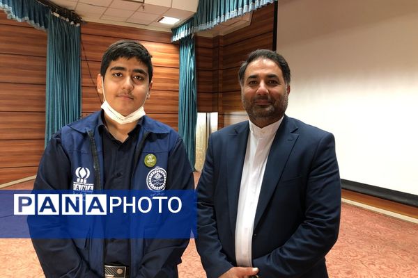 برگزاری جلسه مدیران با حضور فعال مسئولان آموزش و پرورش و اداره کل شهرستانهای تهران در ناحیه دو شهرری