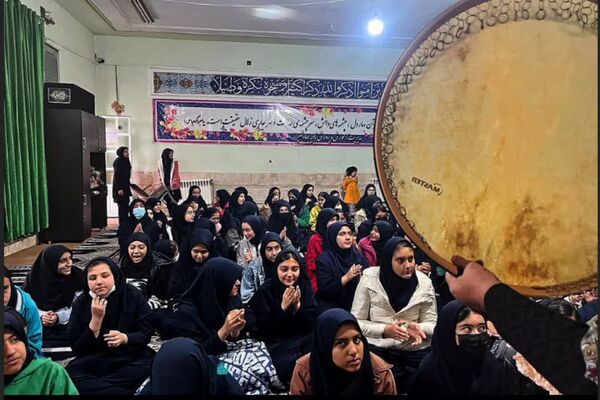عید مبعث در دبیرستان شاهد 16