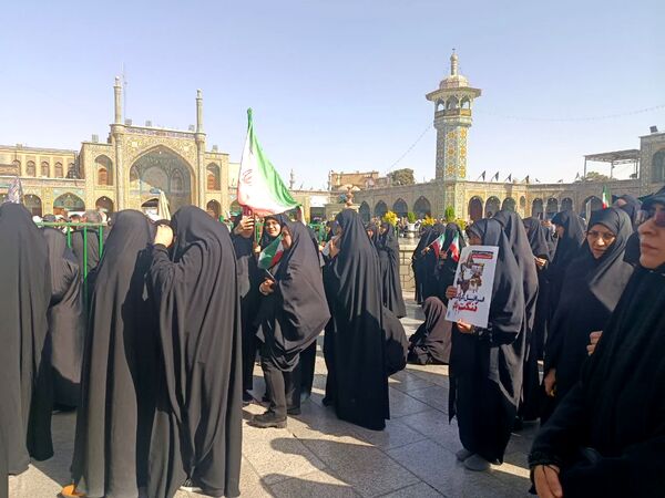 جلوه هایی از حضور مردم قم در راهپیمایی یوم الله 13 آبان