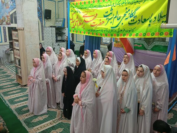 وقتی دانش‌آموزان میزبان جشن دهه فجر می‌شوند