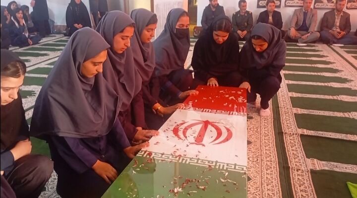 ادامه دهندگان راه شهدا
