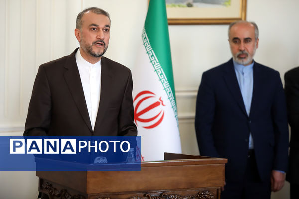 دیپلمات شهید