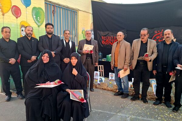 سوگواری معنوی در شیخ جنید(ره)؛ مدرسه غرق در عطر فاطمیه