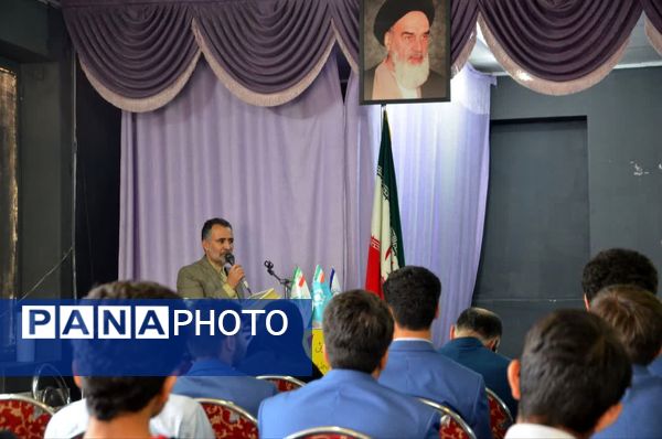 کارگاه آموزشی خبرنگاری پسران منطقه 6