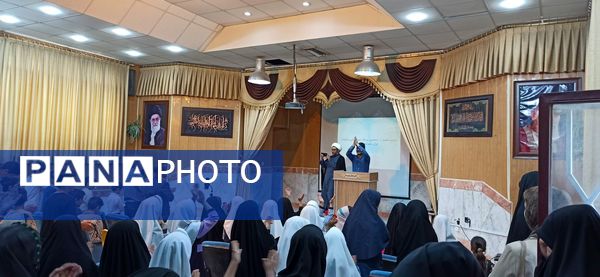 آیین تجلیل از برگزیدگان مسابقات قرآن عترت نماز در شیروان