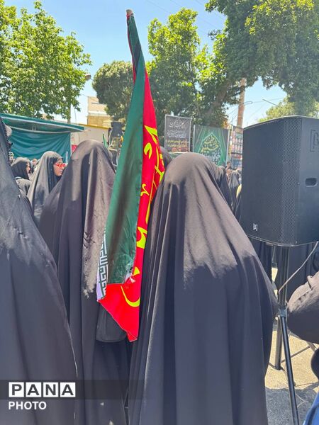 طنین نوای «لبیک یا حسین» در جای‌جای قروه