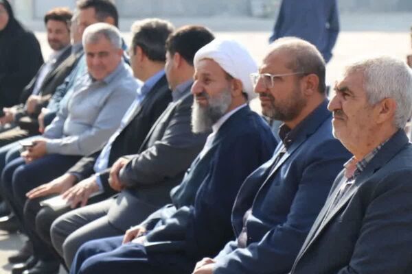 یادواره لاله‌های روشن در مدرسه تیزهوشان شهید بهشتی قرچک