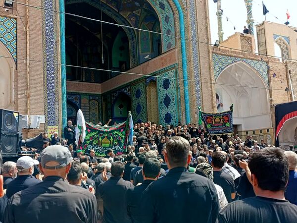 مراسم اربعین حسینی در کربلای ایران؛ باحضور پرشور زائران از سراسر کشور تا حرم مطهر حضرت سلطانعلی (ع)