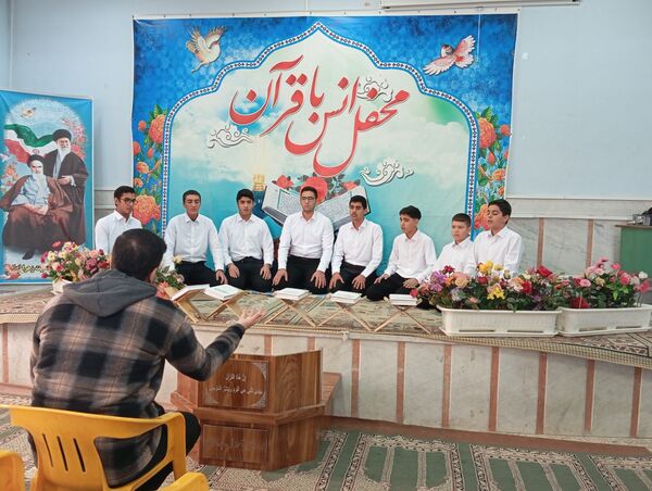 رقابت‌های گروه‌های برتر مدیحه‌سرایی استان چهارمحال و بختیاری 