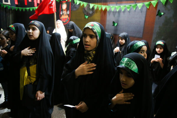 عزاداری کودکان هیات «زیر گنبد طلا» برای دختر سه ساله امام حسین(ع)