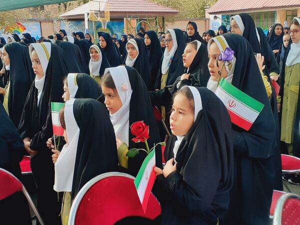 بازگشایی مدرسه غنچه ها ی انقلاب برای سالی پرنشاط
