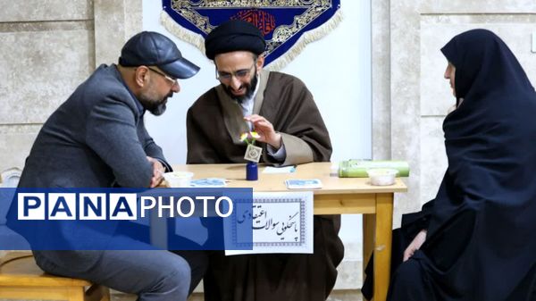 جشن بزرگ ۱۰۰ هزار نفری عاشقان حضرت مهدی(عج) در خیابان انتظار مشهدالرضا(ع)