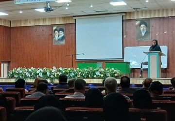 تقویت تعامل خانه و مدرسه؛ محور اصلی جلسه انجمن اولیا و مربیان مدرسه یاس فاطمی