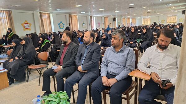 یادواره شهدای دانش‌آموزی در دبیرستان فاطمیه ناحیه یک کرج