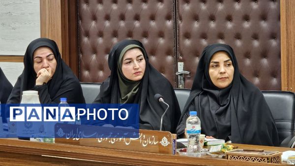 جلسه حوزه پرورشی گلستان با حضور معاونان و مدیران کل وزارت آموزش و پرورش