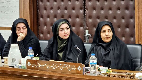 جلسه حوزه پرورشی گلستان با حضور معاونان و مدیران کل وزارت آموزش و پرورش