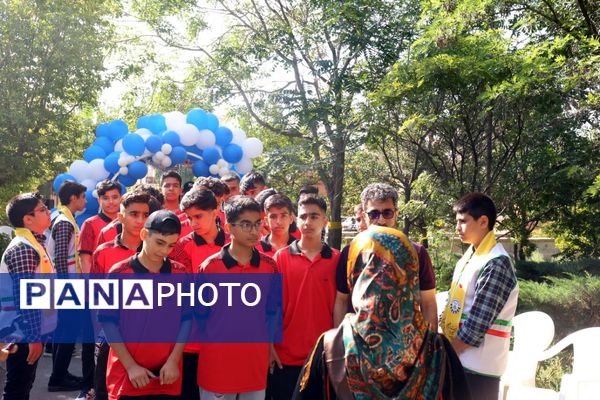 استقبال از تیم‌های ورزشی دانش‌آموزی کشور در رشته‌های فوتسال و هندبال 